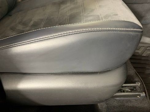 Used 2024 Mitsubishi Outlander SE image 25