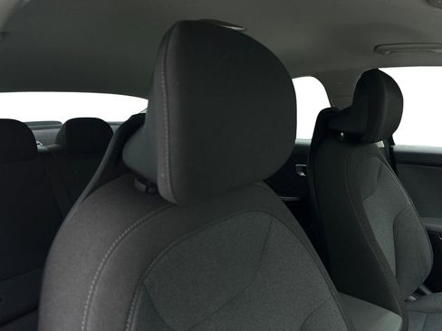 Used 2025 Kia K4 LX image 45