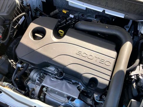 Used 2023 Chevrolet Equinox RS w/ RS Leather Package image 33