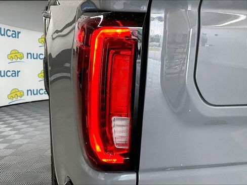 Used 2024 GMC Sierra 1500 AT4 w/ Technology Package AWD/4WD image 32