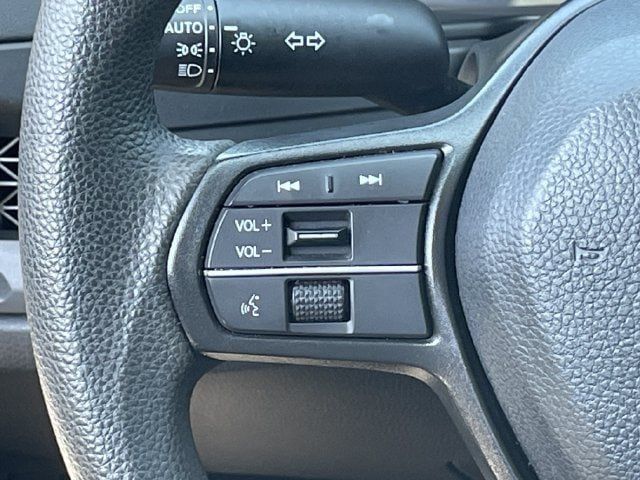 Used 2023 Honda Accord LX image 12