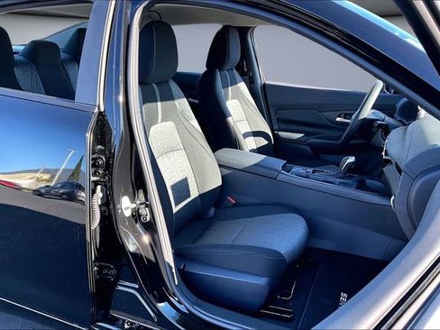 New 2026 Nissan Sentra SV image 9