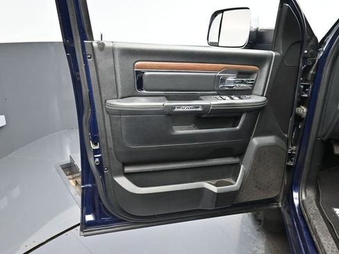 Used 2015 RAM 1500 Laramie w/ Convenience Group image 12