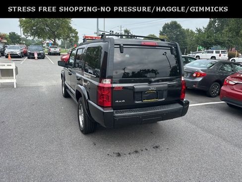 Used 2010 Jeep Commander Sport image 25