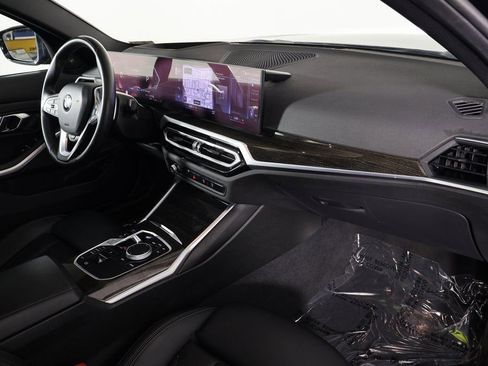 Used 2023 BMW 330i Sedan w/ Premium Package RWD image 9