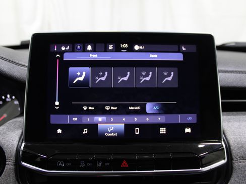 Used 2024 Jeep Compass Latitude image 16