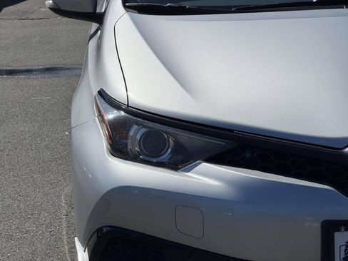 Used 2018 Toyota Corolla iM w/ All-Weather Mat Package FWD image 9