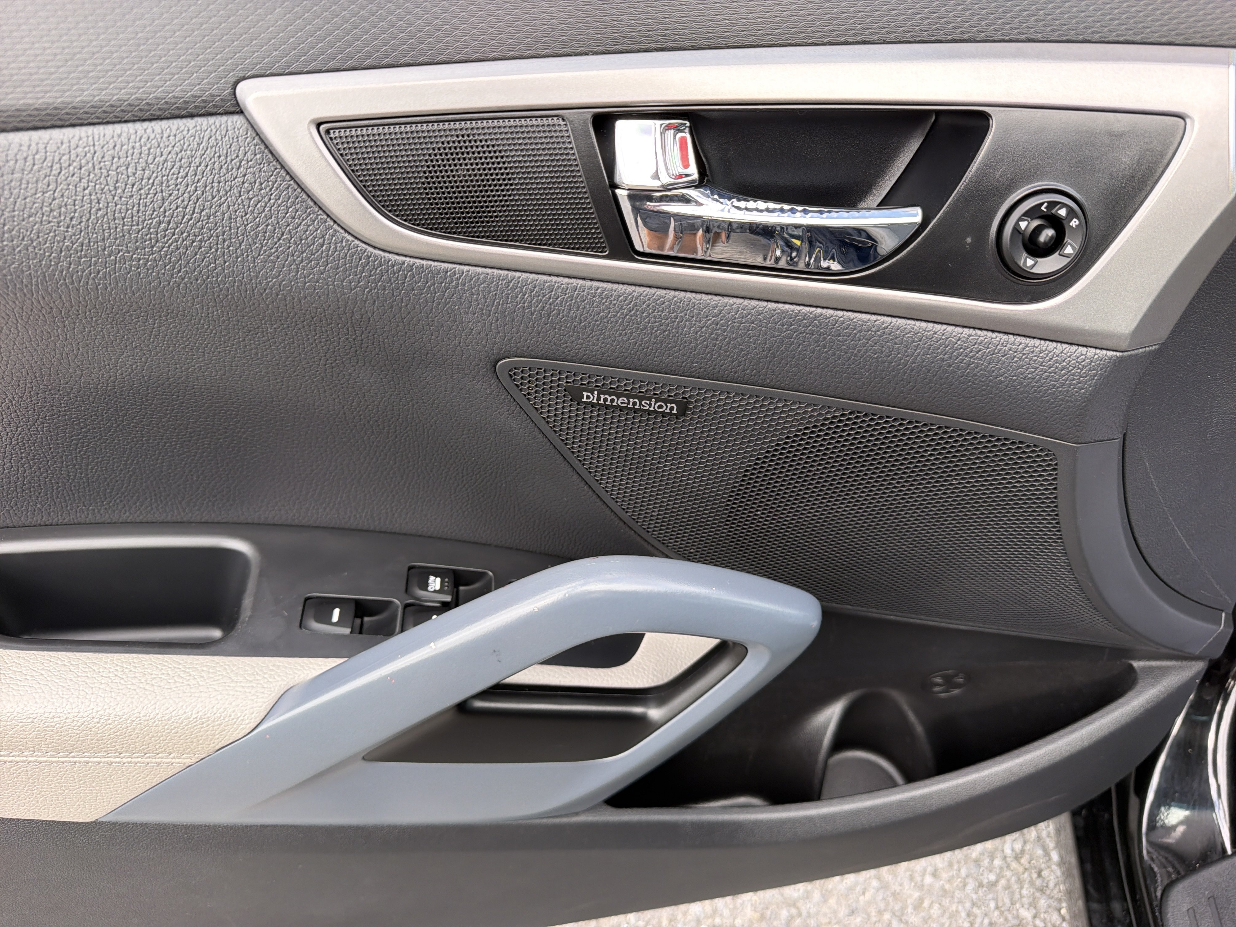 Used 2013 Hyundai Veloster w/ Style Pkg FWD image 13