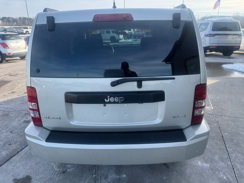 Used 2008 Jeep Liberty Sport image 6