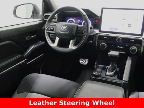 Used 2024 Toyota Tacoma TRD Sport image 29