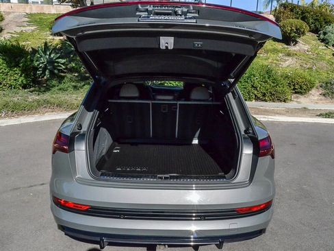 Used 2022 Audi e-tron Chronos w/ Chronos Package image 35