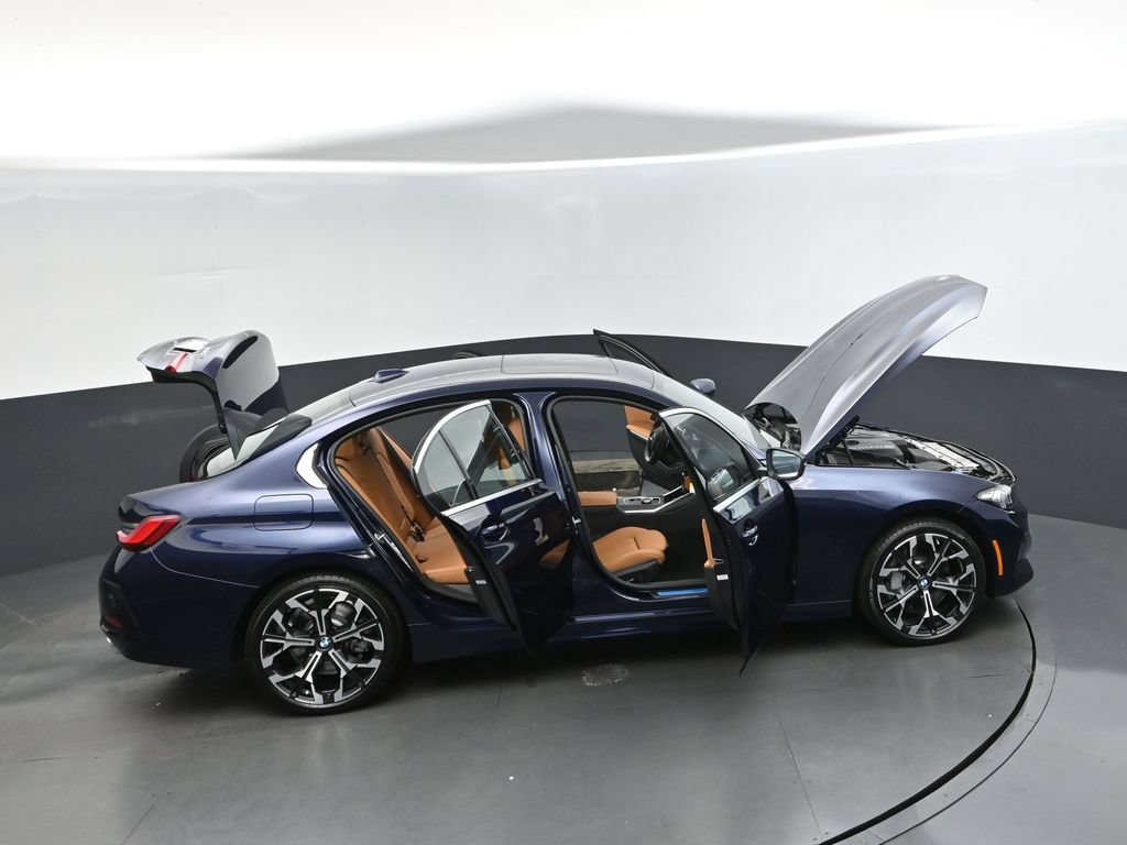 Used 2026 BMW 330i Sedan w/ Convenience Package RWD image 50