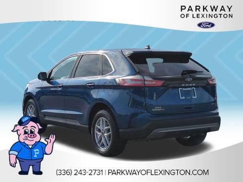 Used 2024 Ford Edge SEL w/ Convenience Package AWD/4WD image 3