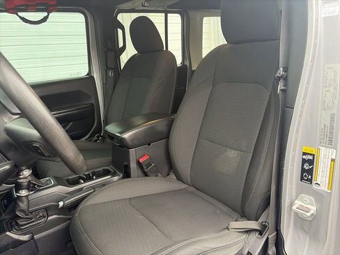 Used 2020 Jeep Wrangler Unlimited Sport image 12
