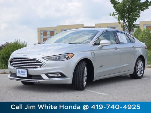 Used 2017 Ford Fusion Energi Titanium FWD image 11