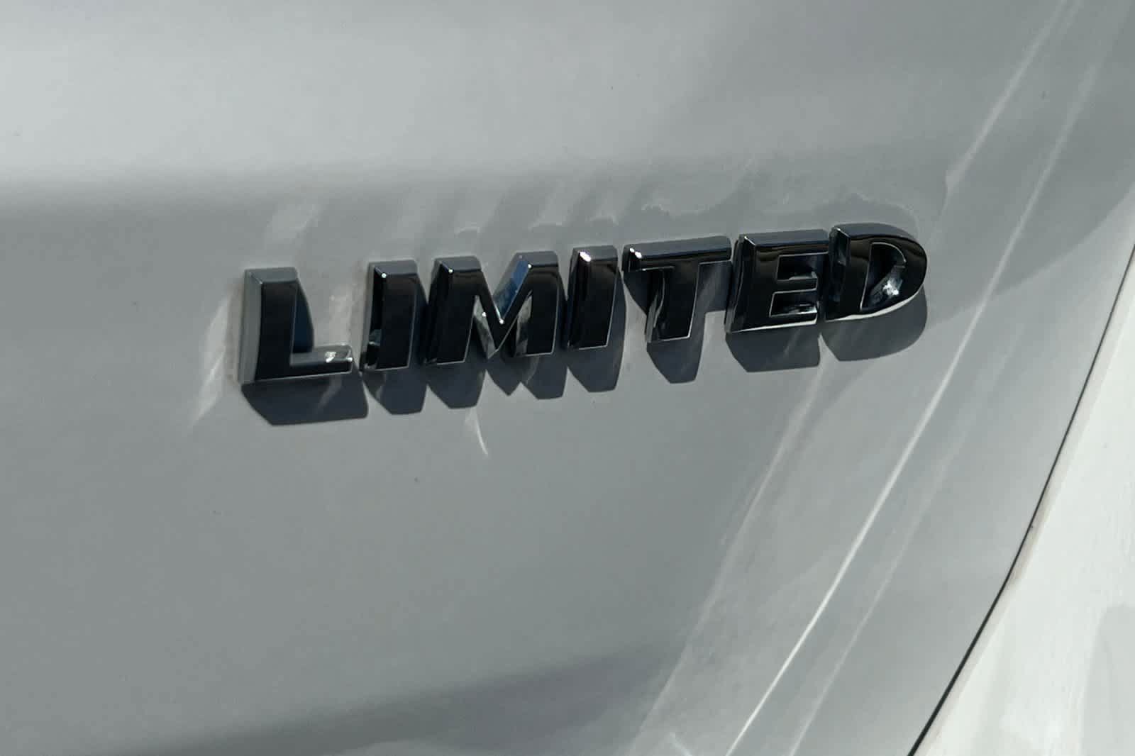 Used 2020 Jeep Grand Cherokee Limited w/ Luxury Group II AWD/4WD image 17