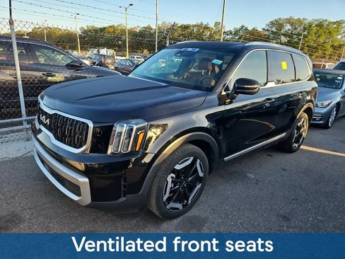 Used 2024 Kia Telluride EX w/ EX Captain's Chair Package FWD image 16