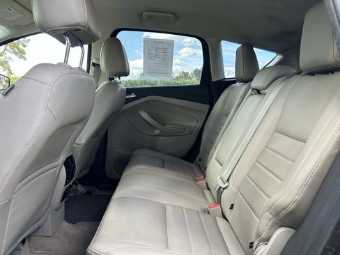 Used 2015 Ford C-MAX Energi SEL FWD image 19