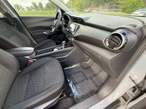 Used 2021 Nissan Kicks SV FWD image 40