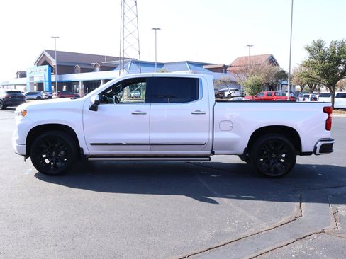 Used 2022 Chevrolet Silverado 1500 High Country w/ High Country Premium Package image 37