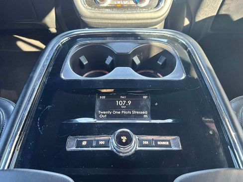 Used 2019 Lincoln Navigator Reserve AWD/4WD image 28