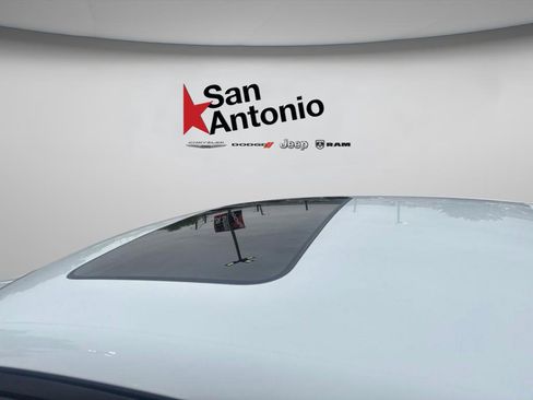 Used 2017 Dodge Charger SE w/ Power Sunroof Group RWD image 25