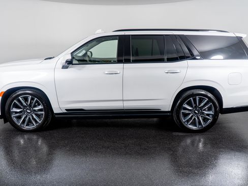 Used 2023 Cadillac Escalade Sport Platinum image 17