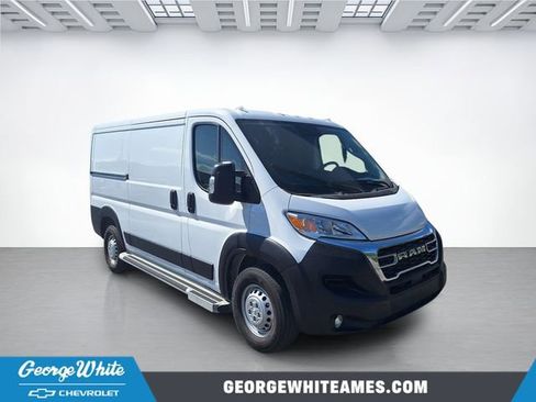 Used 2025 RAM ProMaster 2500 w/ U-Haul Equipment Group FWD image 1