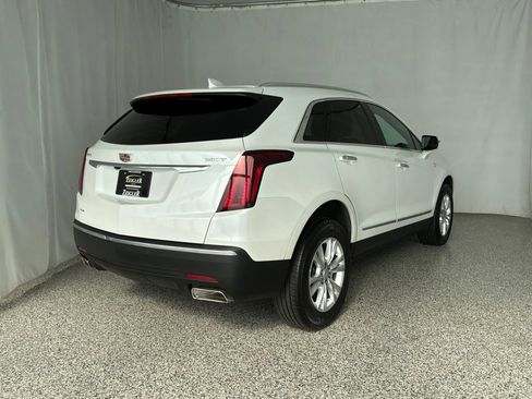 Used 2022 Cadillac XT5 Luxury w/ LPO, Floor Liner Package AWD/4WD image 8