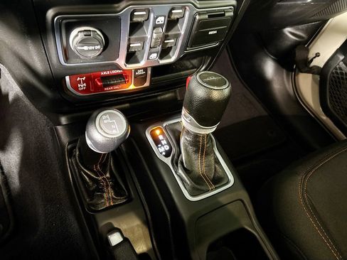 Used 2020 Jeep Gladiator Mojave image 18