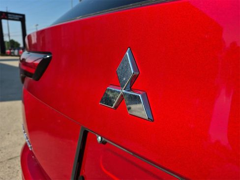 New 2025 Mitsubishi Outlander SEL image 31