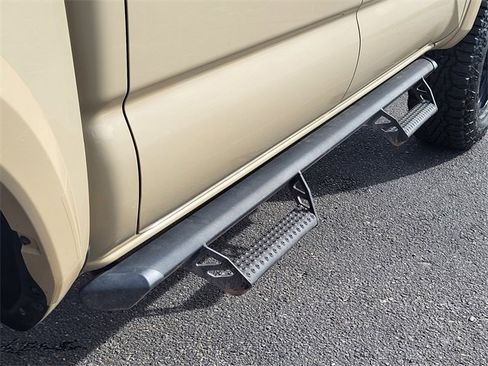 Used 2019 Toyota Tacoma 4x4 Double Cab image 7