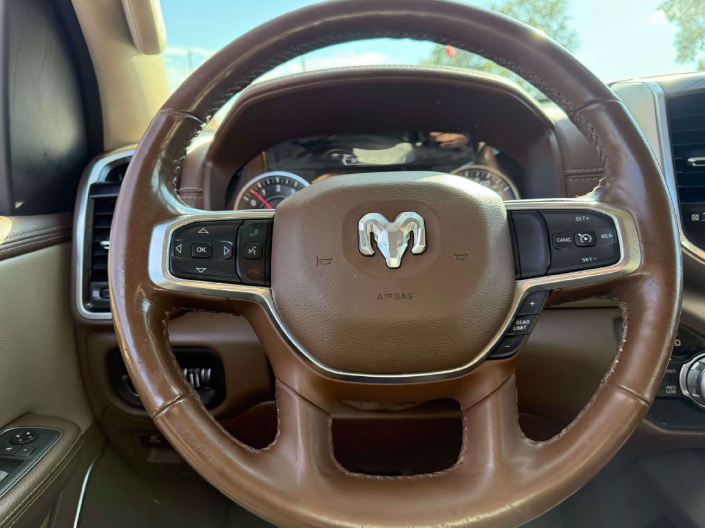 Used 2019 RAM 1500 Laramie AWD/4WD image 19