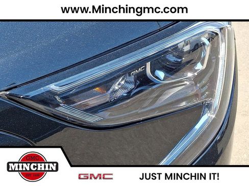 Certified 2021 GMC Terrain SLE w/ Driver Convenience Package AWD/4WD image 9