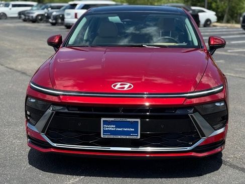 Used 2025 Hyundai Sonata Limited FWD image 2