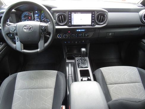 Certified 2023 Toyota Tacoma TRD Off-Road w/ Technology Package AWD/4WD image 31
