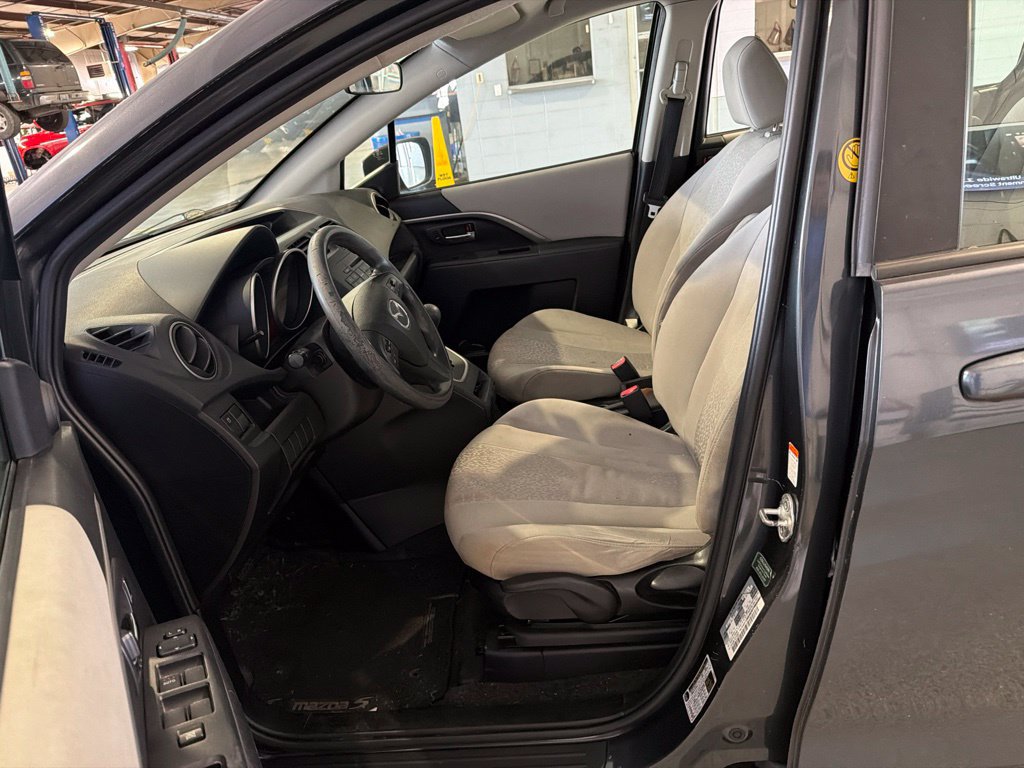 Used 2012 MAZDA MAZDA5 Sport FWD image 6