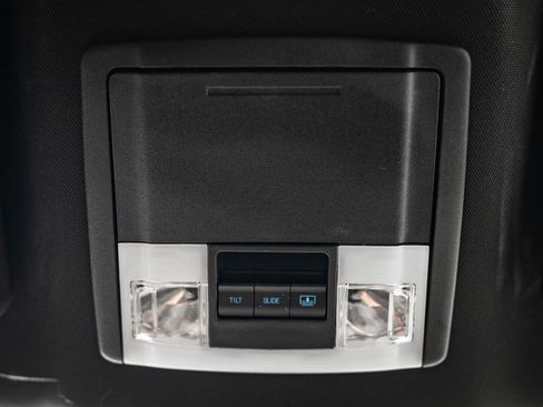 Used 2017 Ford Explorer Platinum image 42