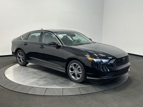 Certified 2023 Honda Accord EX image 2