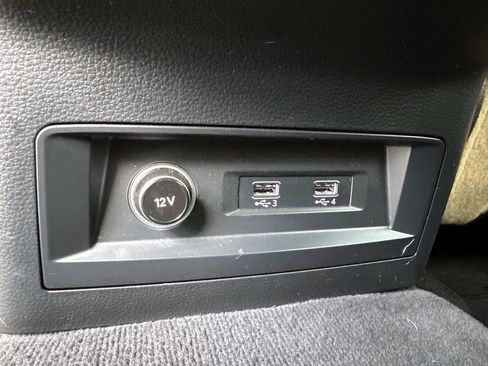 Used 2019 Audi Q8 Premium Plus w/ Premium Plus image 32