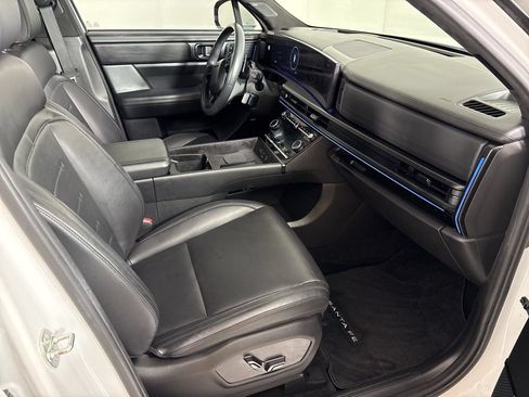Used 2025 Hyundai Santa Fe Calligraphy FWD image 14