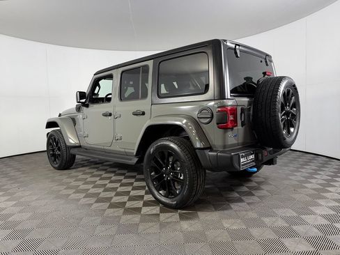 Used 2023 Jeep Wrangler Unlimited Sahara AWD/4WD image 10