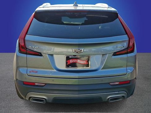 Used 2023 Cadillac XT4 Premium Luxury w/ Technology Package FWD image 4
