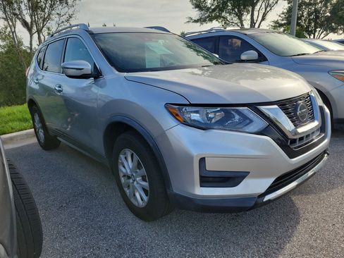 Used 2019 Nissan Rogue SV AWD/4WD image 2