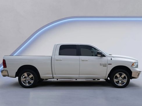 Used 2019 RAM 1500 Big Horn RWD image 10