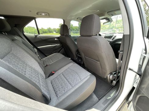 Used 2024 Chevrolet Equinox LT FWD image 43