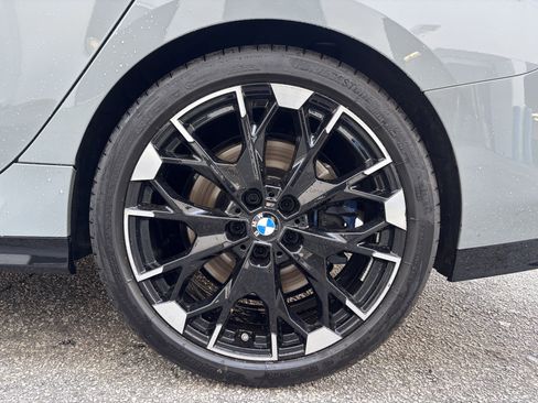 Used 2025 BMW M235i xDrive w/ Premium Package image 7