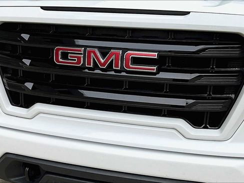 Used 2021 GMC Sierra 1500 Elevation image 30