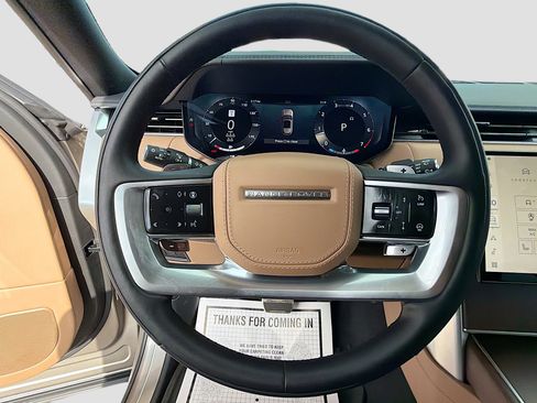 Used 2024 Land Rover Range Rover Long Wheelbase SE image 39