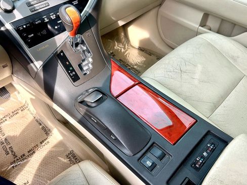 Used 2010 Lexus RX 350 2WD image 26